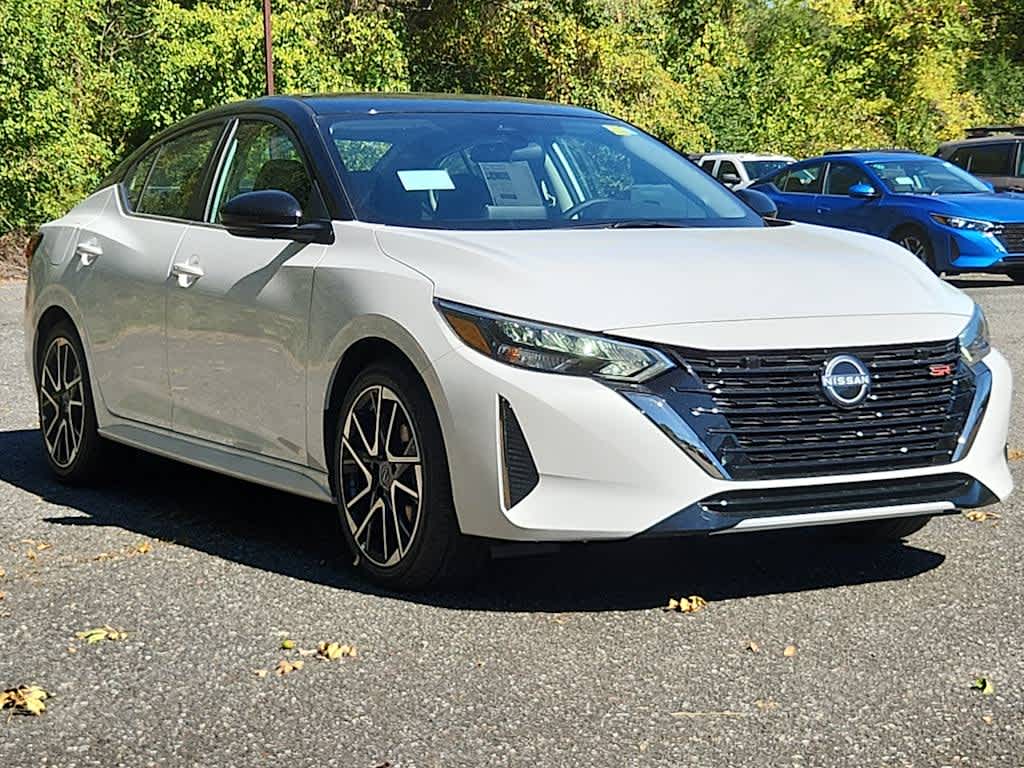 2025 Nissan Sentra SR photo 2