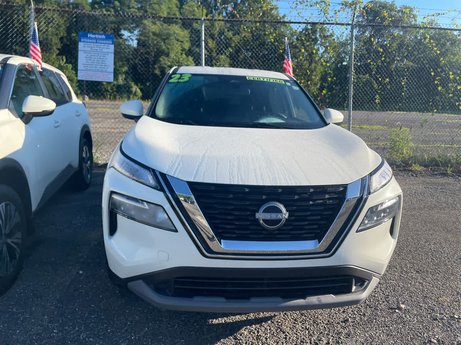 2023 Nissan Rogue SV AWD photo 2