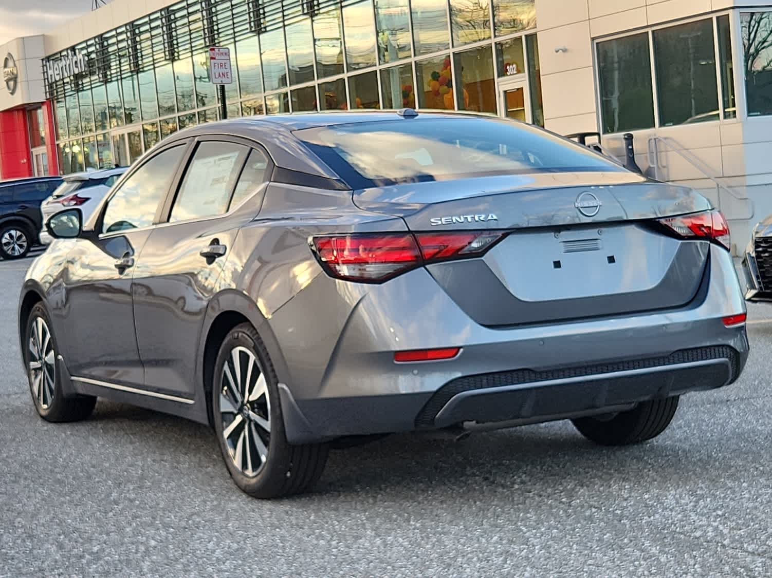 2025 Nissan Sentra SV photo 4