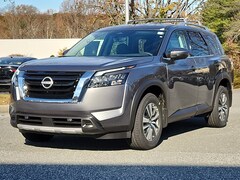 2025 Nissan Pathfinder SL SUV