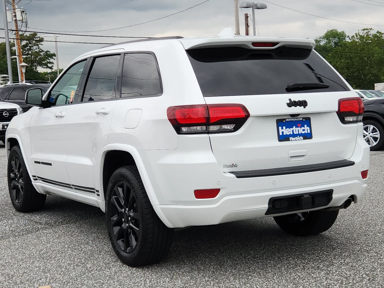 2021 Jeep Grand Cherokee Laredo X photo 4