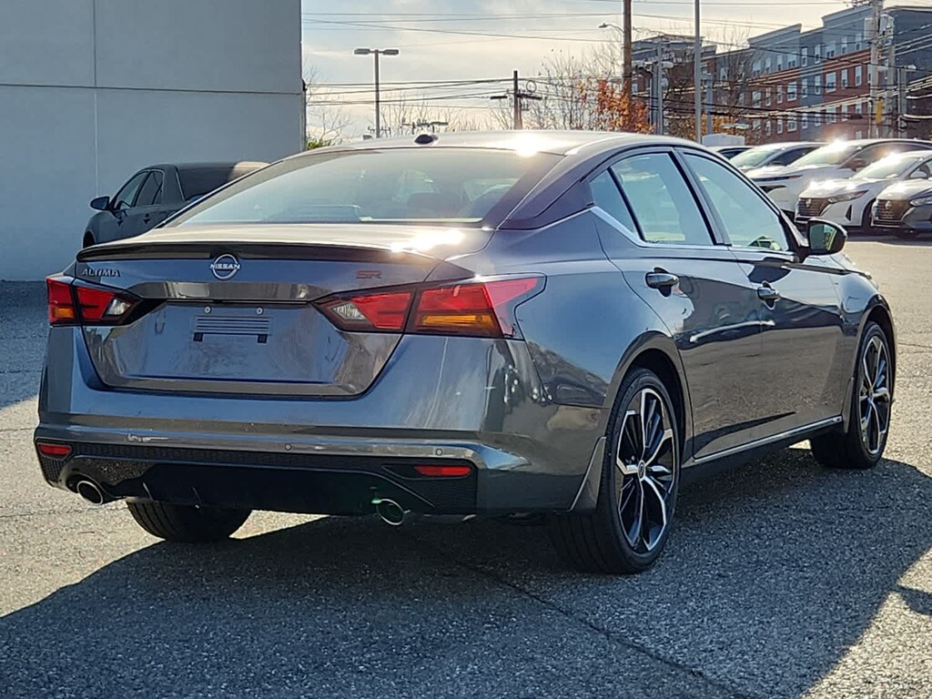 New 2025 Nissan Altima SR Sedan
