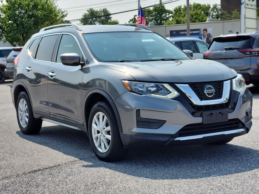 Used 2018 Nissan Rogue SV with VIN 5N1AT2MV1JC771589 for sale in Dover, DE