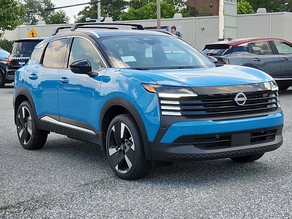 Certified 2025 Nissan Kicks SR FWD