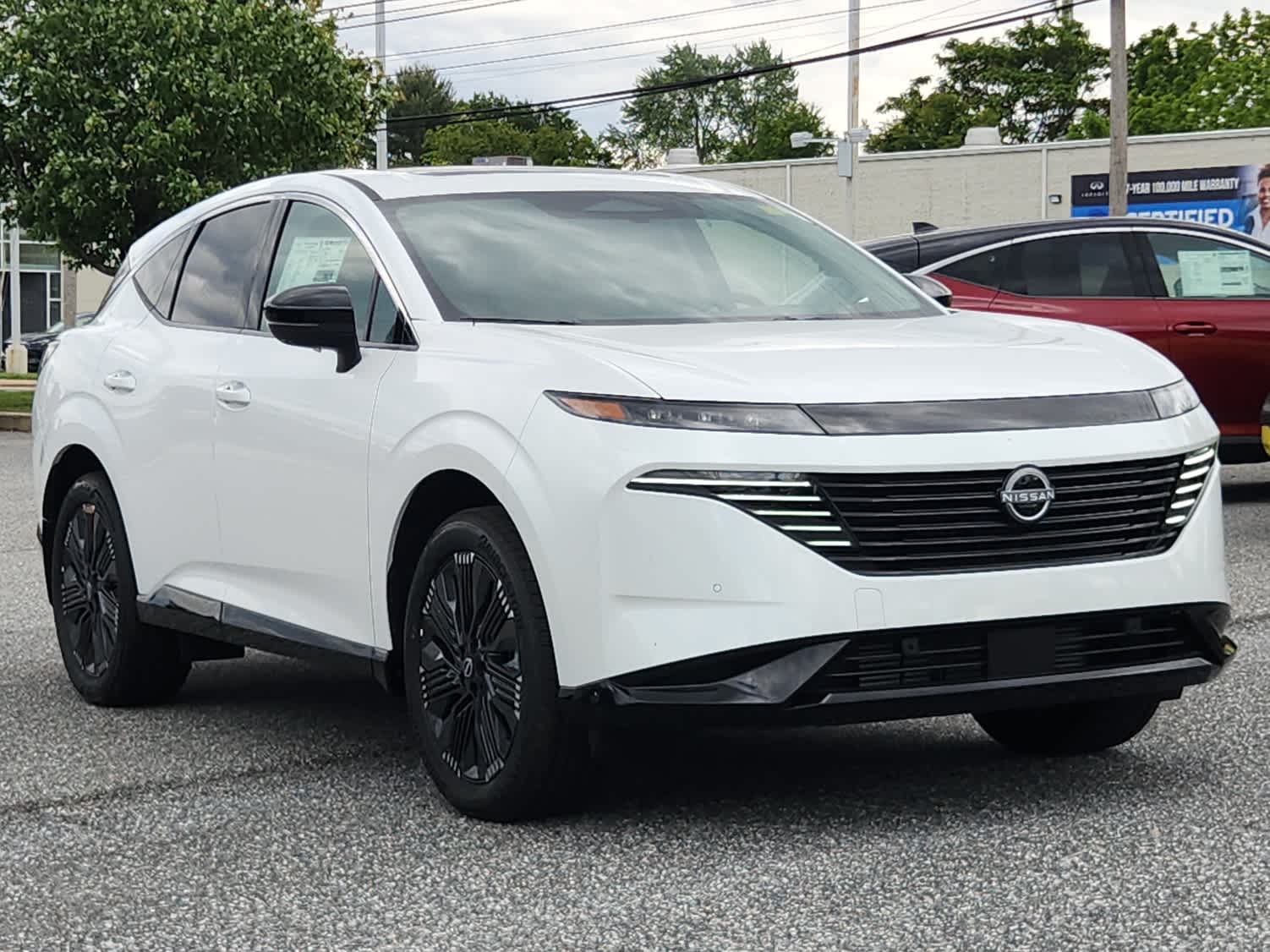 2025 Nissan Murano Platinum photo 2