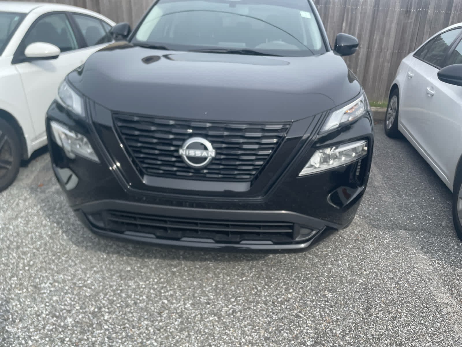 2023 Nissan Rogue SV photo 2