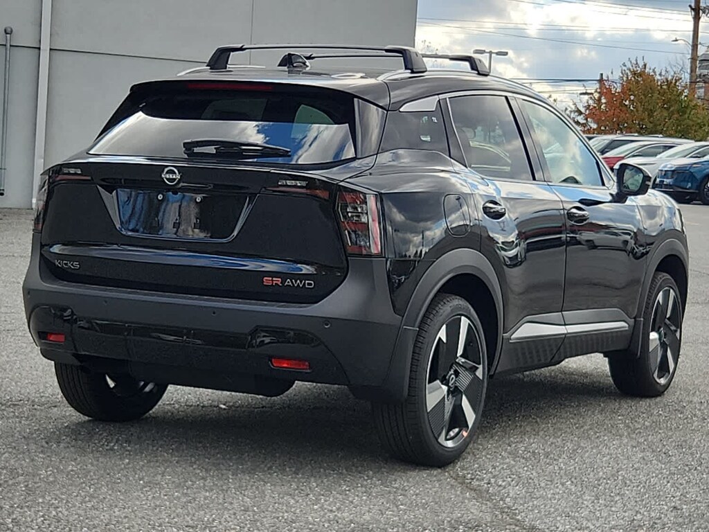 New 2026 Nissan Kicks SR SUV