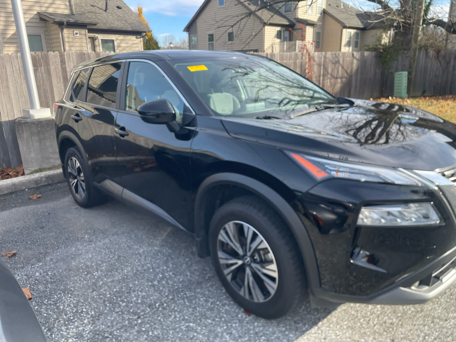 2023 Nissan Rogue SV AWD photo 2