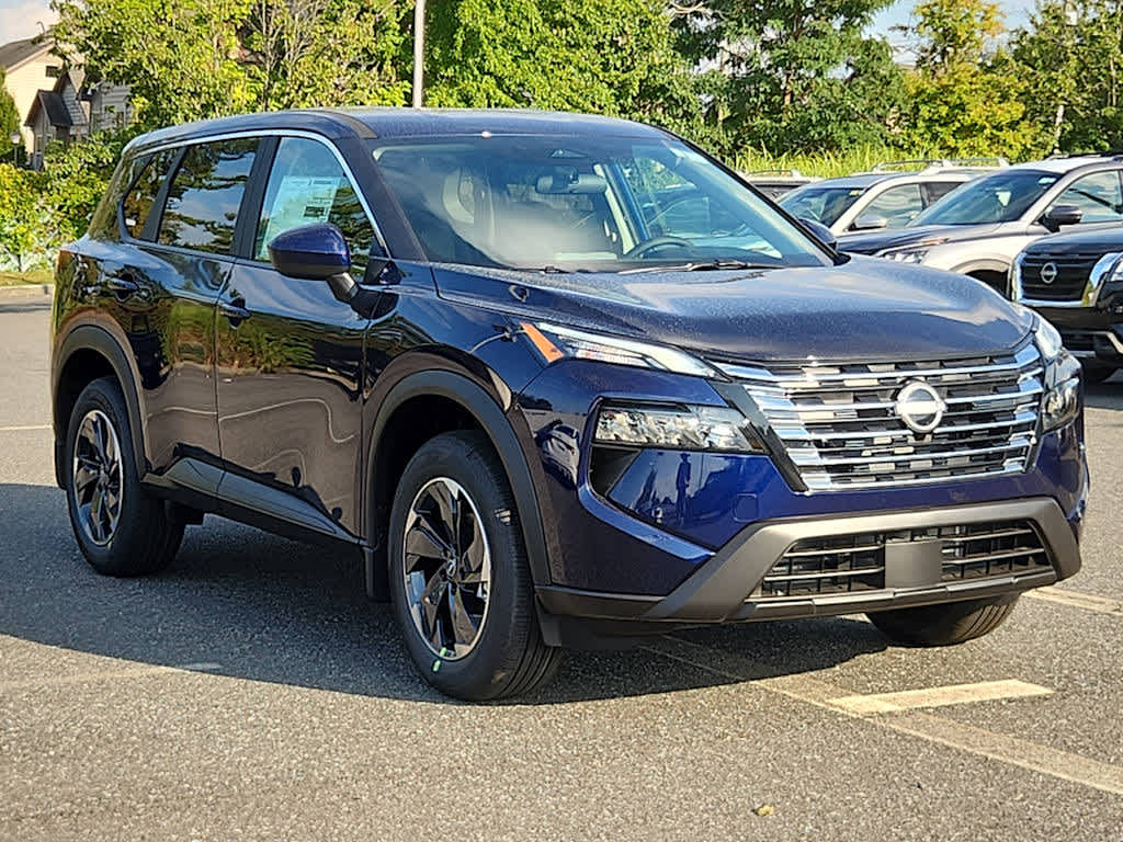 2026 Nissan Rogue SV photo 2