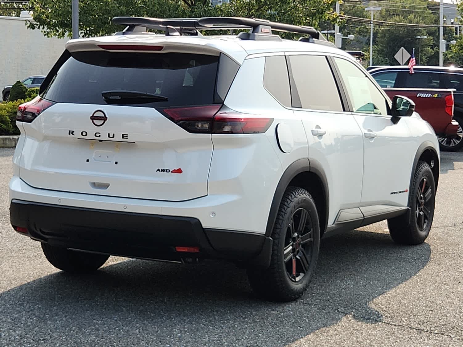 2026 Nissan Rogue SV photo 2