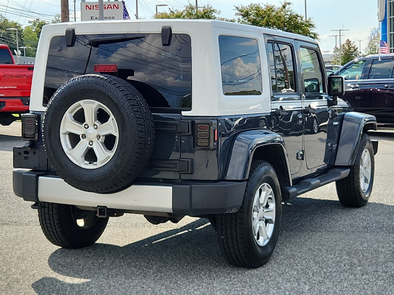 2017 Jeep Wrangler Unlimited Chief photo 3