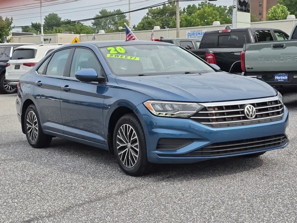 Used 2020 Volkswagen Jetta SE Auto w/SULEV