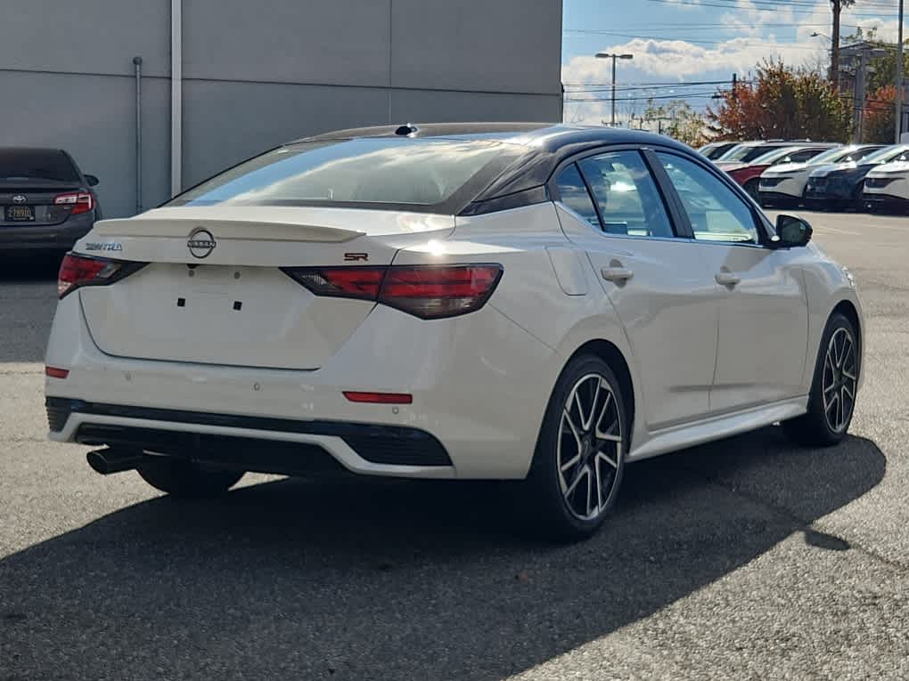 2025 Nissan Sentra SR photo 3