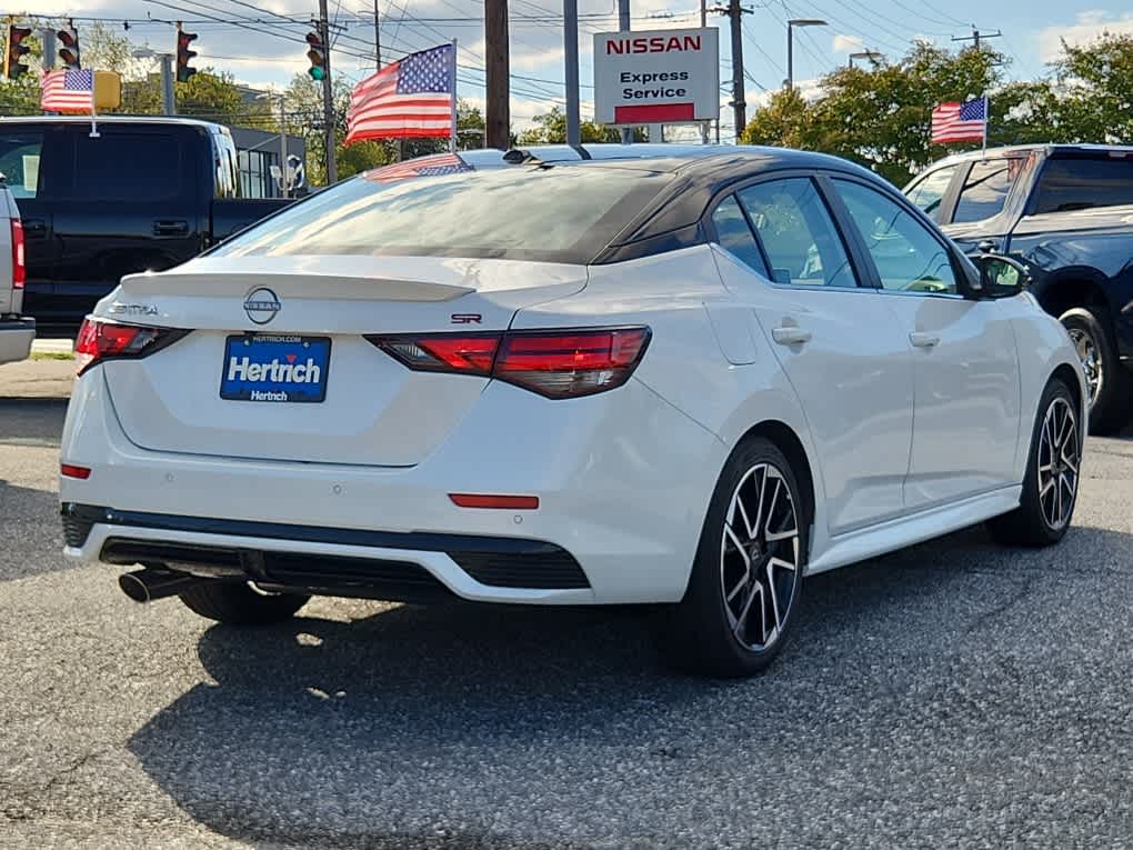 2025 Nissan Sentra SR photo 3