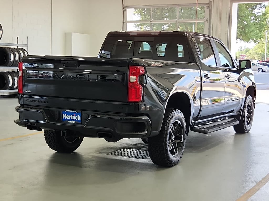 Used 2020 Chevrolet Silverado 1500 LT Trail Boss 4WD Crew Cab 147 4WD Crew Cab 147