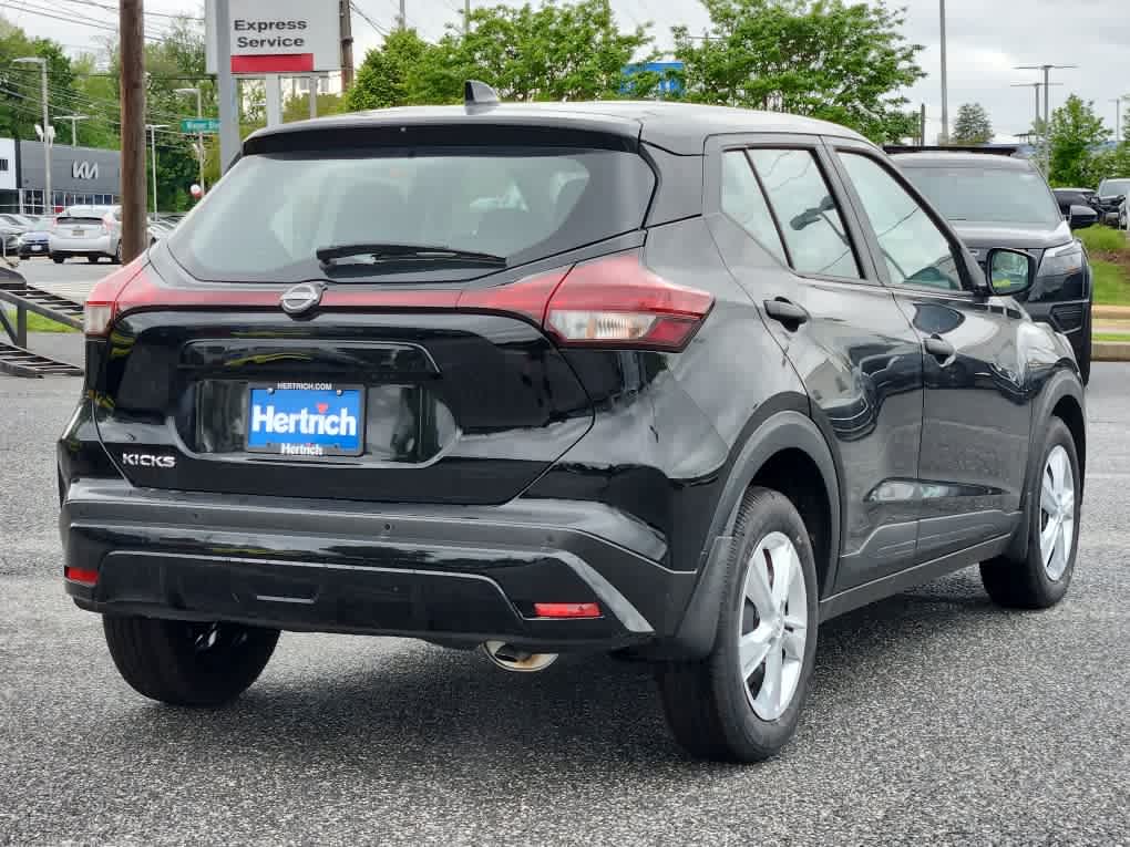 2025 Nissan Kicks Play S photo 4