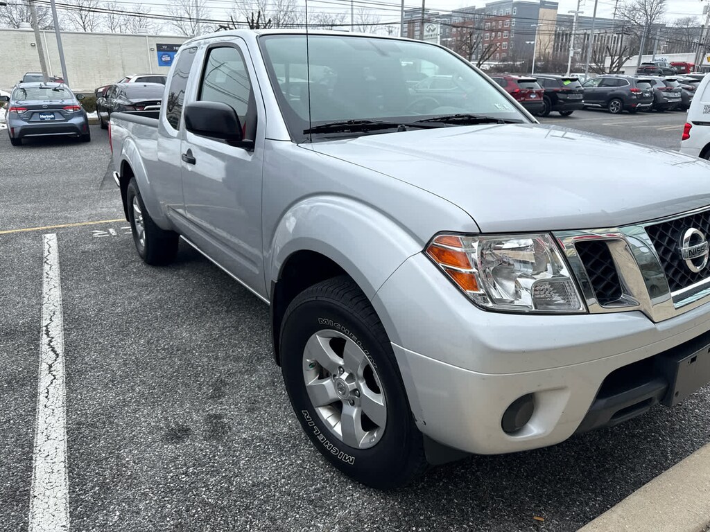 Used 2013 Nissan Frontier SV 4WD King Cab Auto 4WD King Cab Auto