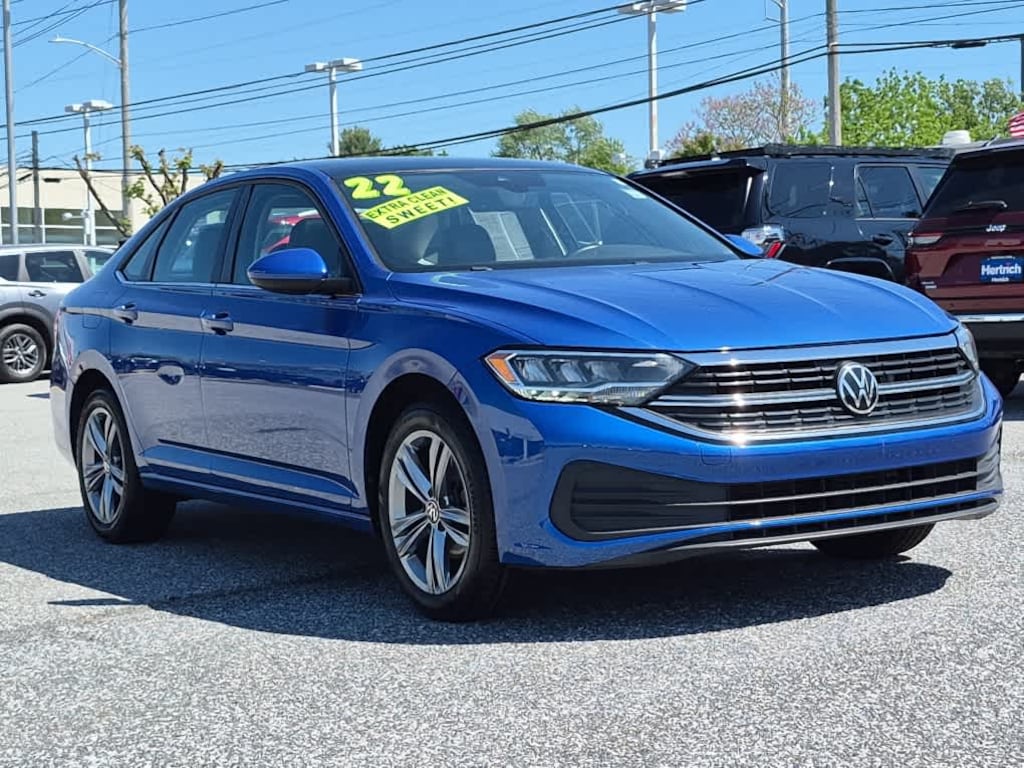 Used 2022 Volkswagen Jetta SE Auto