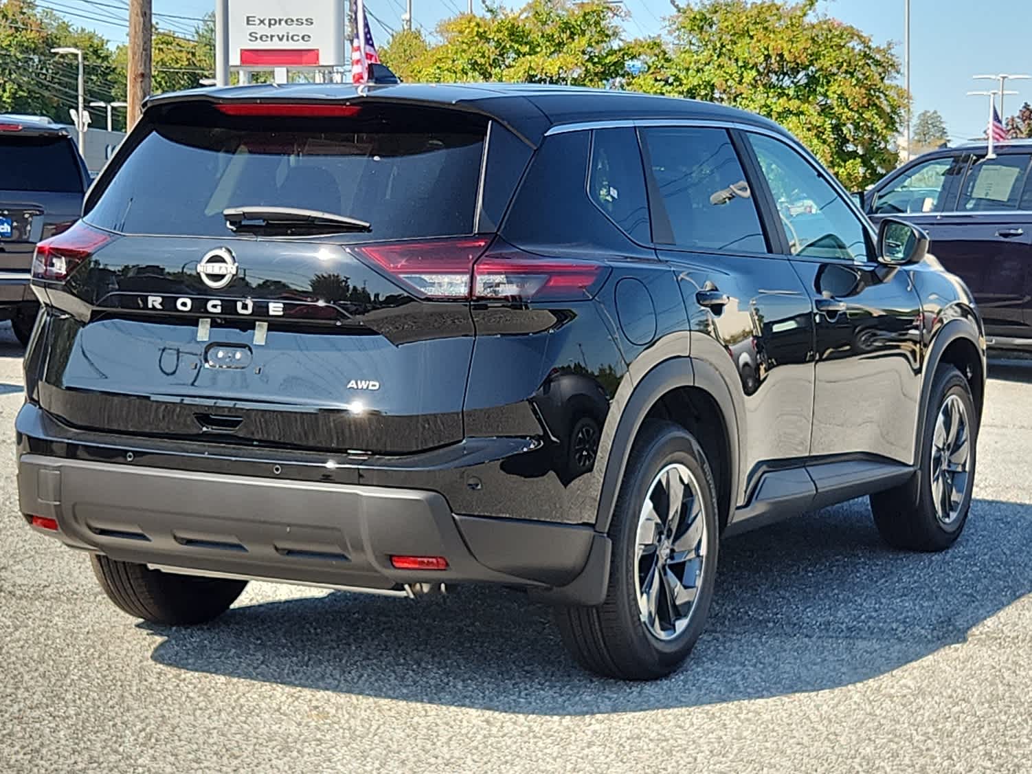 2026 Nissan Rogue SV photo 2