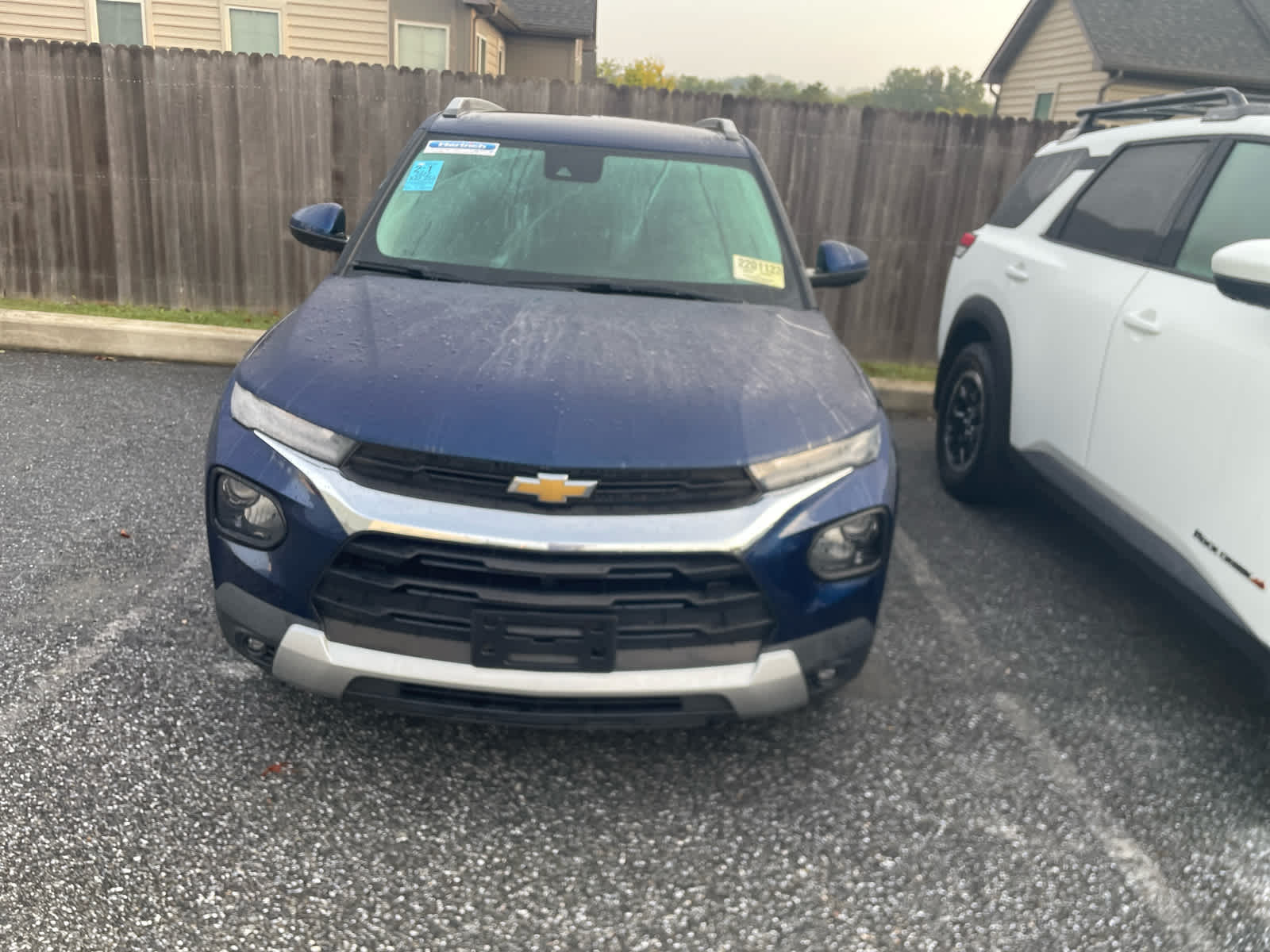 2022 Chevrolet Trailblazer LT photo 2