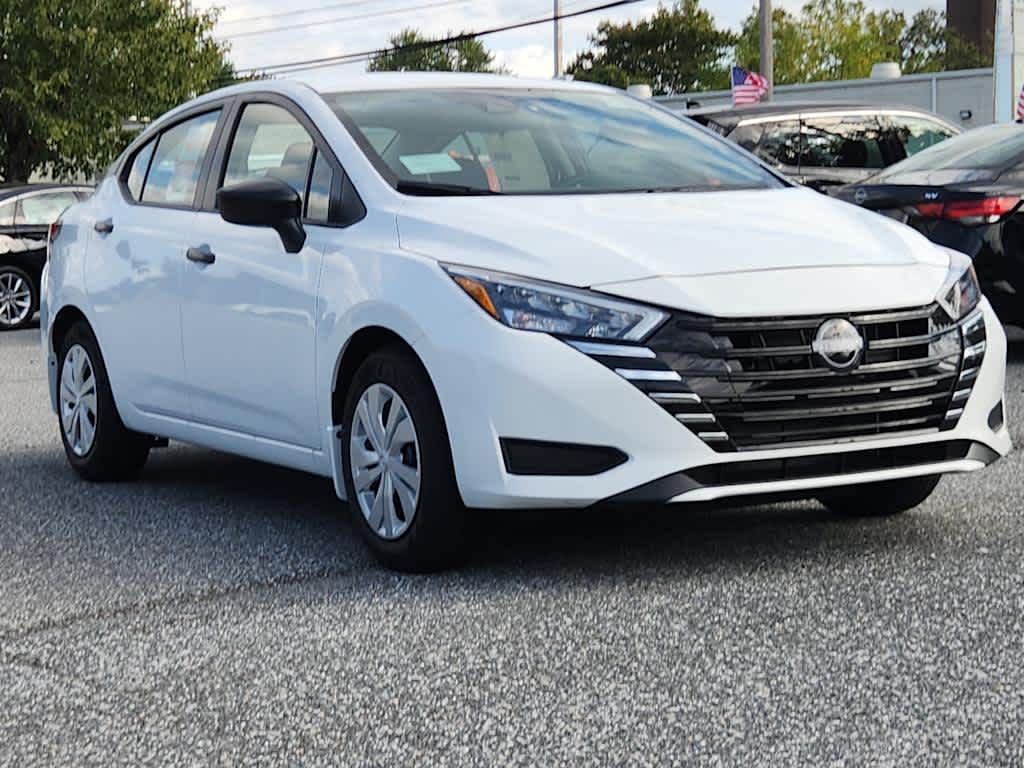 2025 Nissan Versa S photo 2