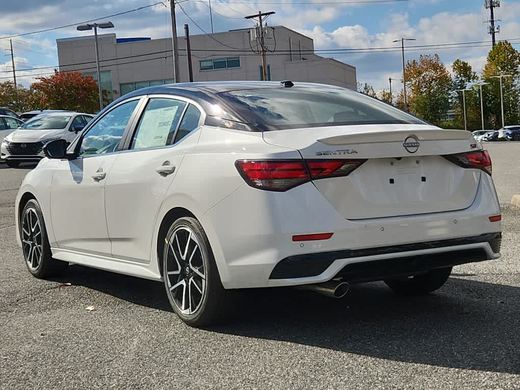 2025 Nissan Sentra SR photo 4