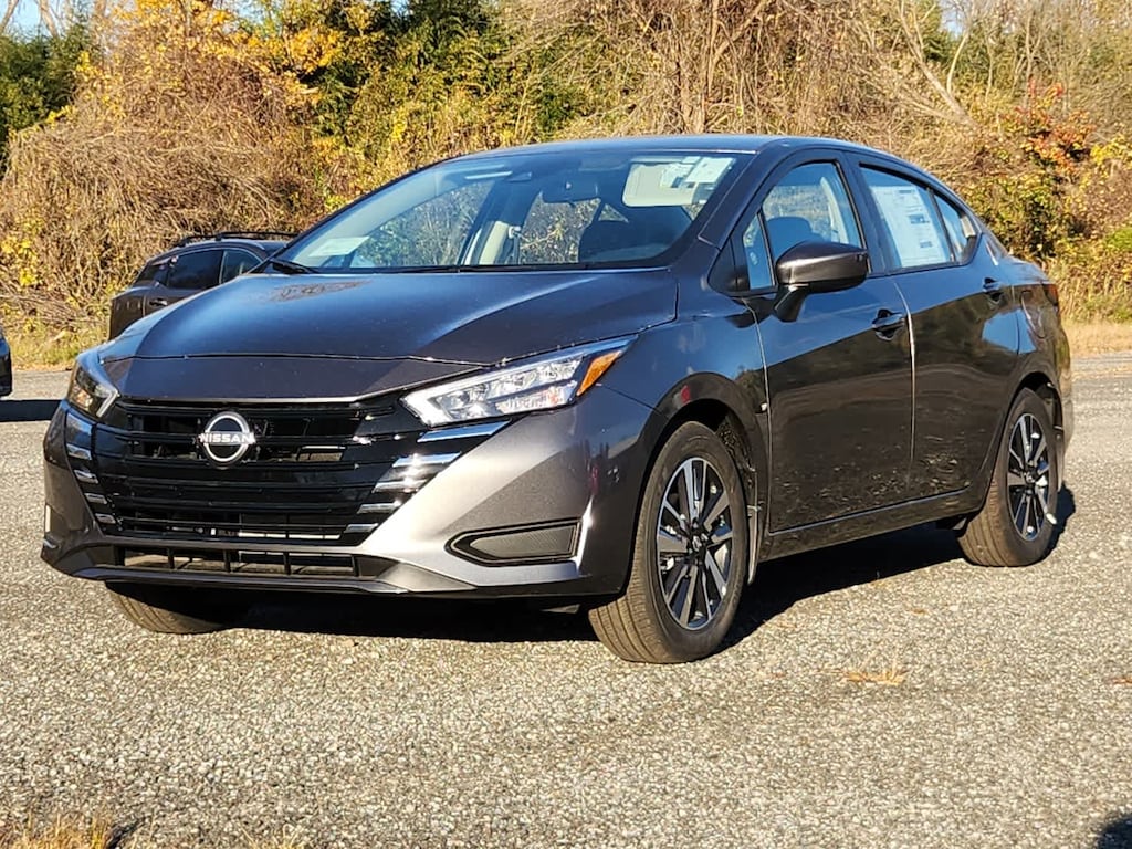 New 2025 Nissan Versa 1.6 SV Sedan