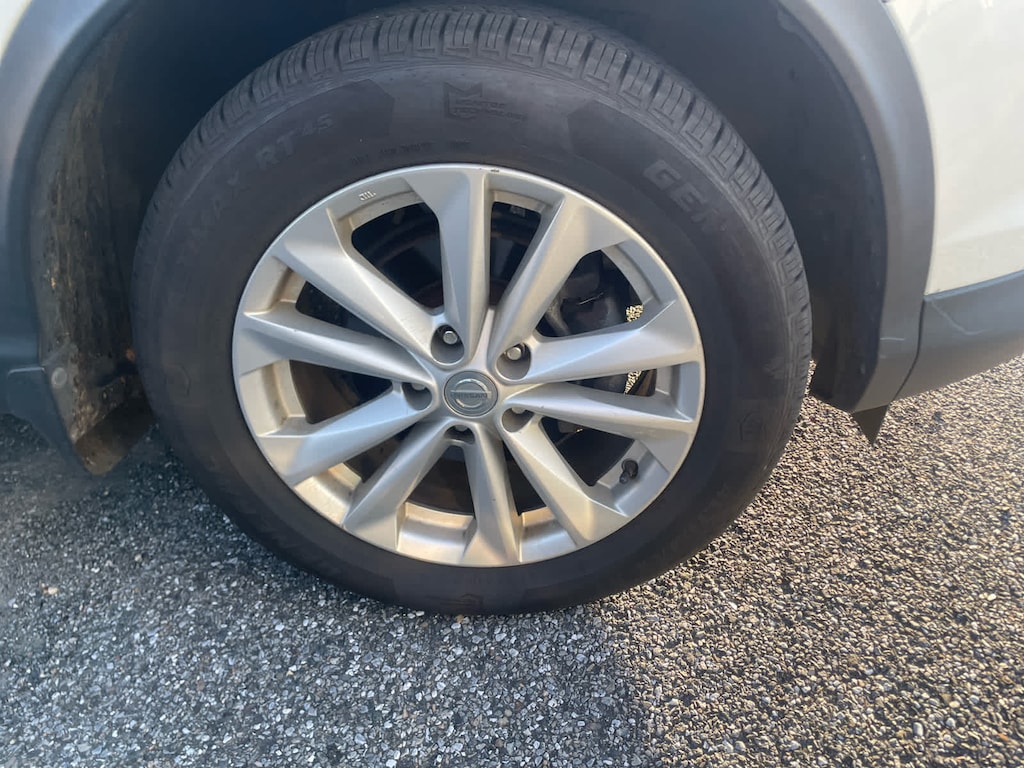 Used 2017 Nissan Rogue Sport SV AWD