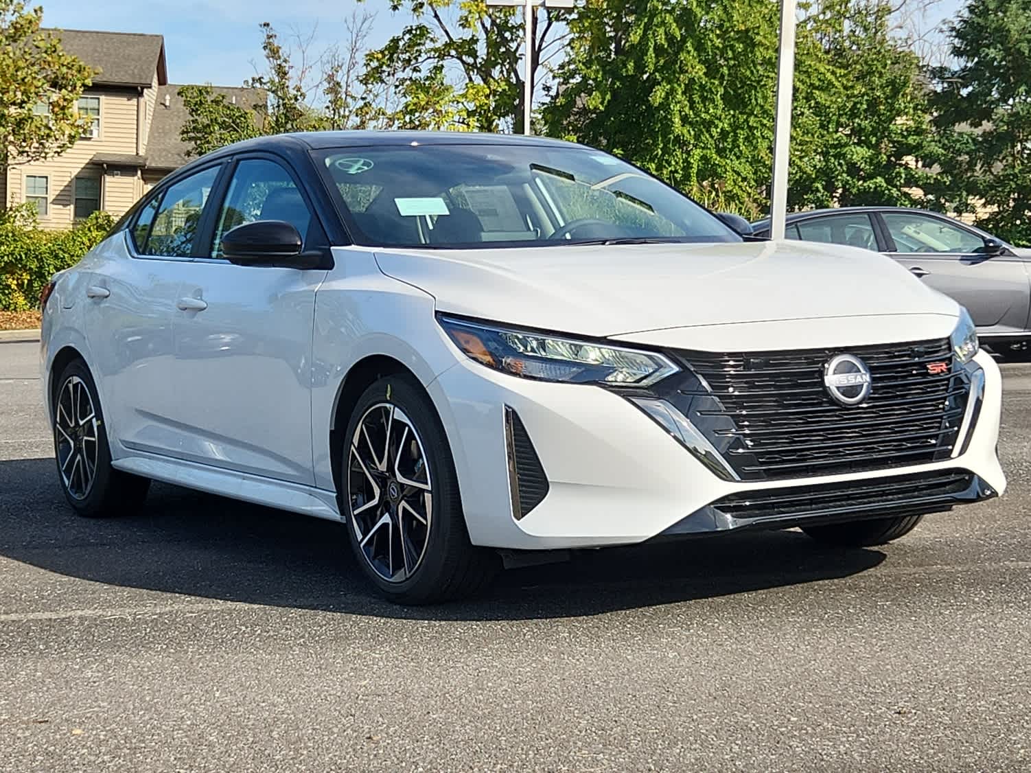2025 Nissan Sentra SR photo 2