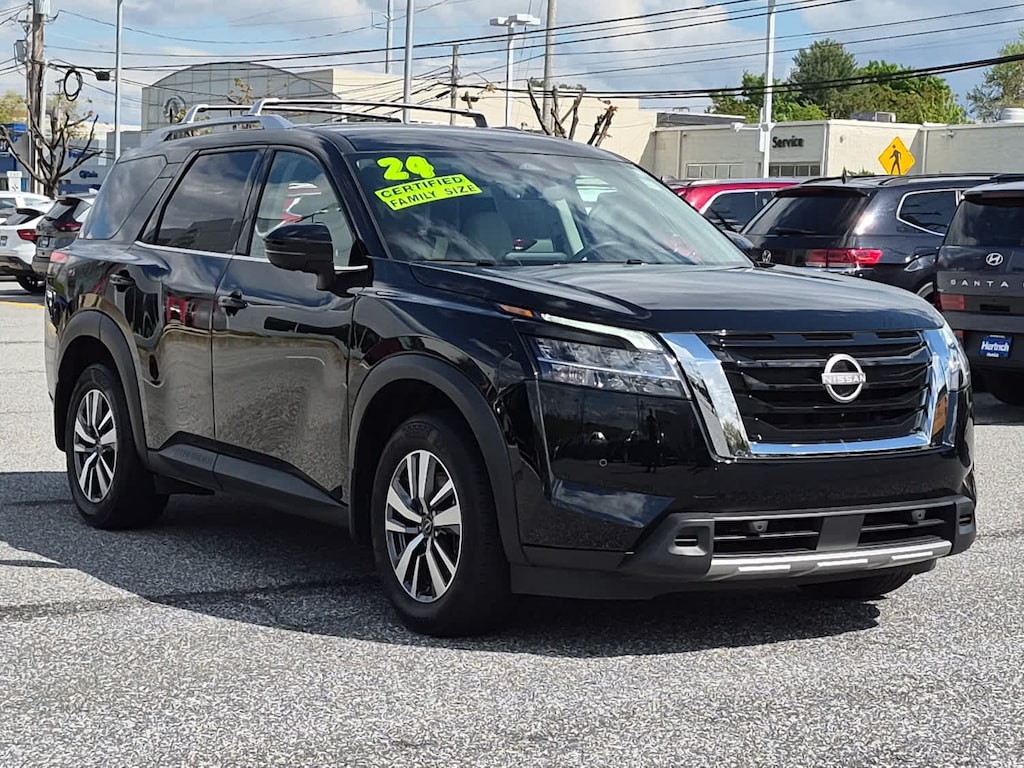 Certified 2024 Nissan Pathfinder SL 4WD