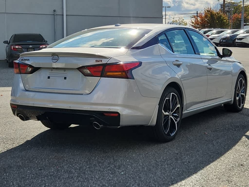 New 2025 Nissan Altima SR Sedan