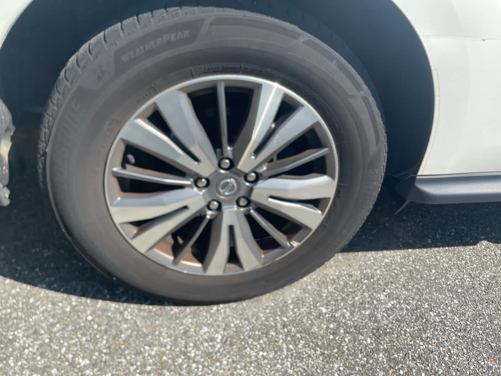2020 Nissan Pathfinder SL 4x4 photo 3