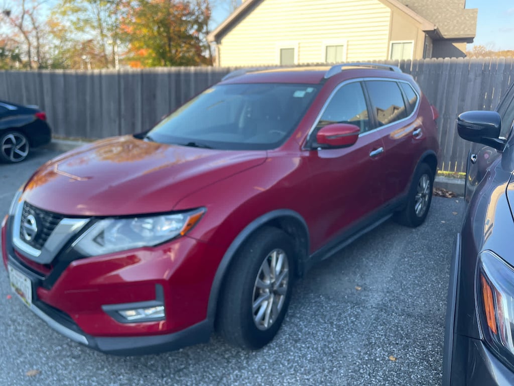 Used 2017 Nissan Rogue SV