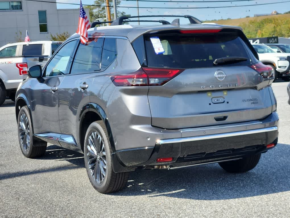 2026 Nissan Rogue Platinum AWD photo 2