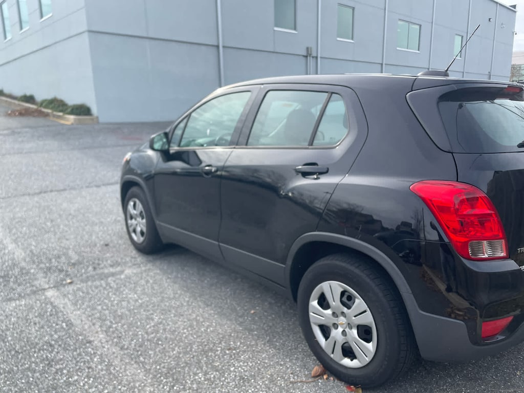 Used 2018 Chevrolet Trax LS FWD