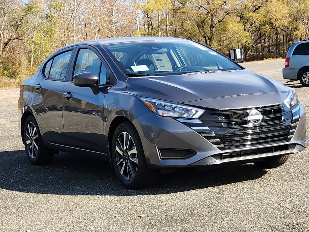 New 2025 Nissan Versa 1.6 SV Sedan