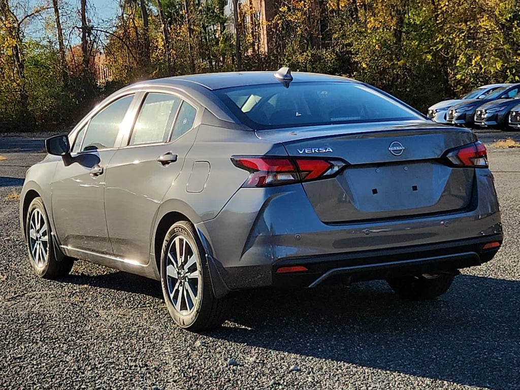 New 2025 Nissan Versa 1.6 SV Sedan