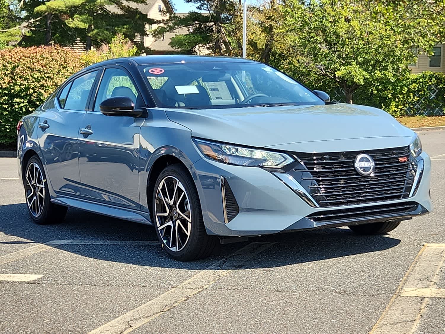 2025 Nissan Sentra SR photo 2