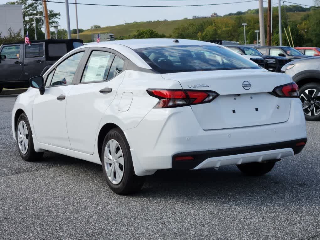 2025 Nissan Versa S photo 4