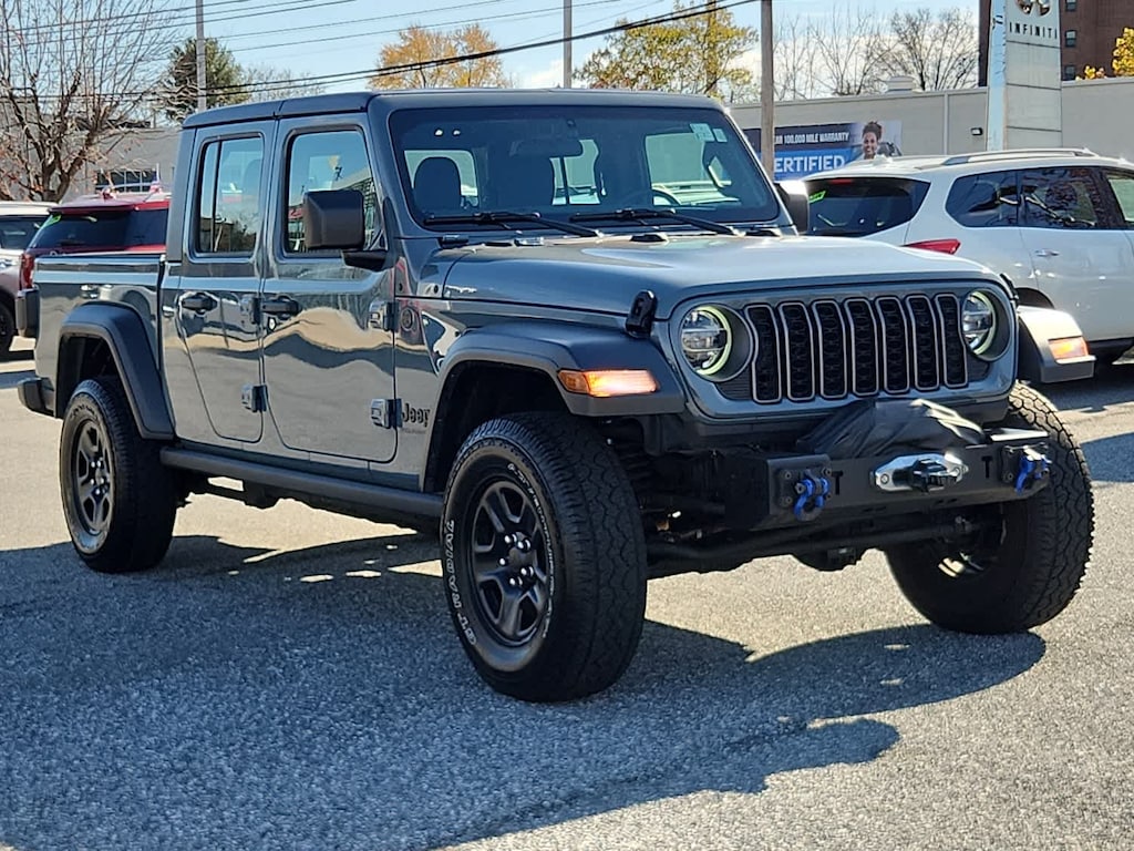 Certified 2025 Jeep Gladiator Sport 4x4 4x4