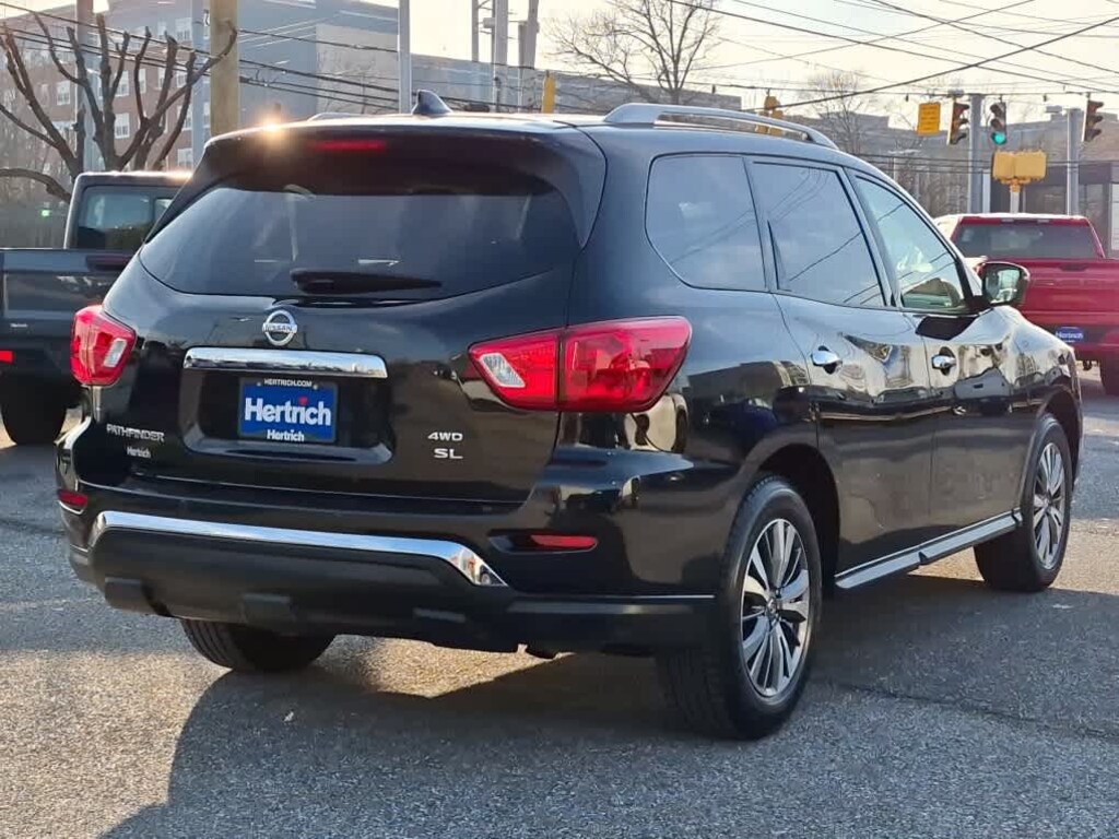 Used 2020 Nissan Pathfinder SL 4x4