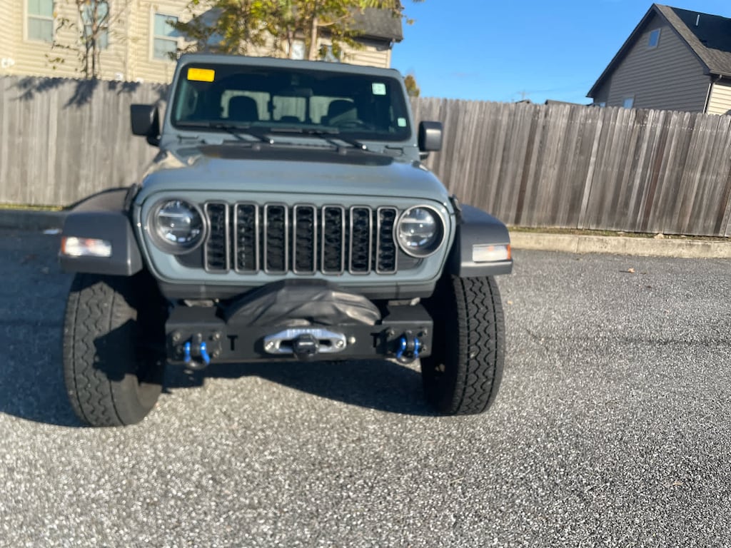 Certified 2025 Jeep Gladiator Sport 4x4 4x4