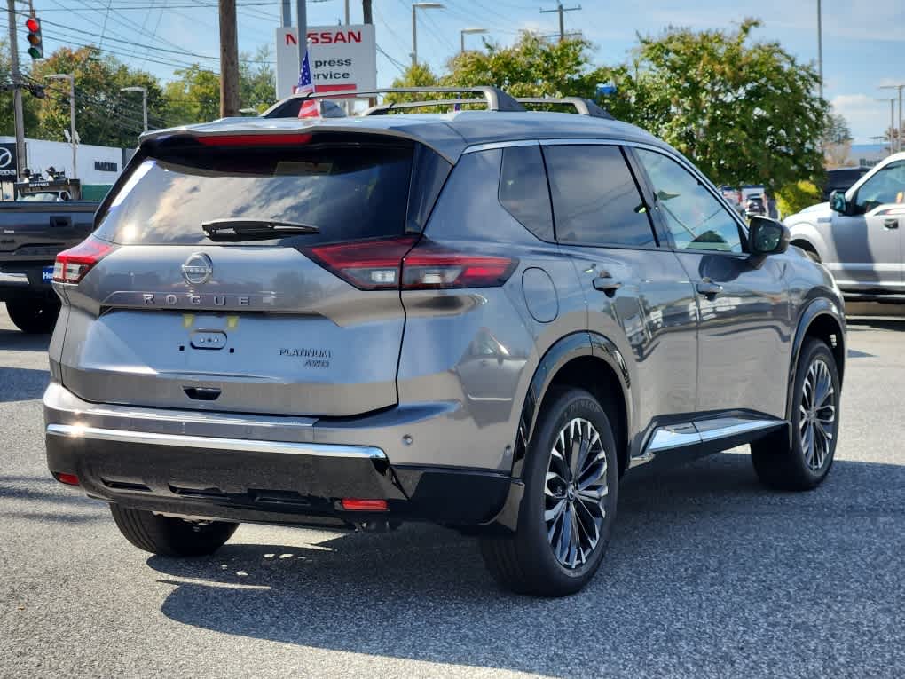 2026 Nissan Rogue Platinum photo 2