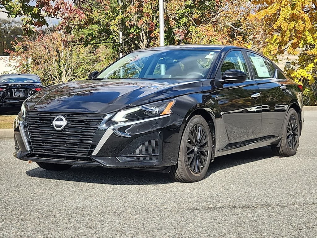 New 2025 Nissan Altima SV Sedan