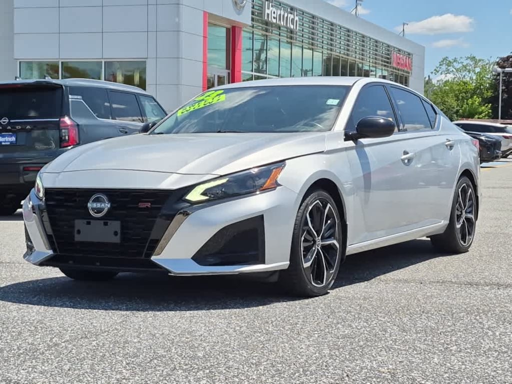 Used 2023 Nissan Altima 2.5 SR Sedan