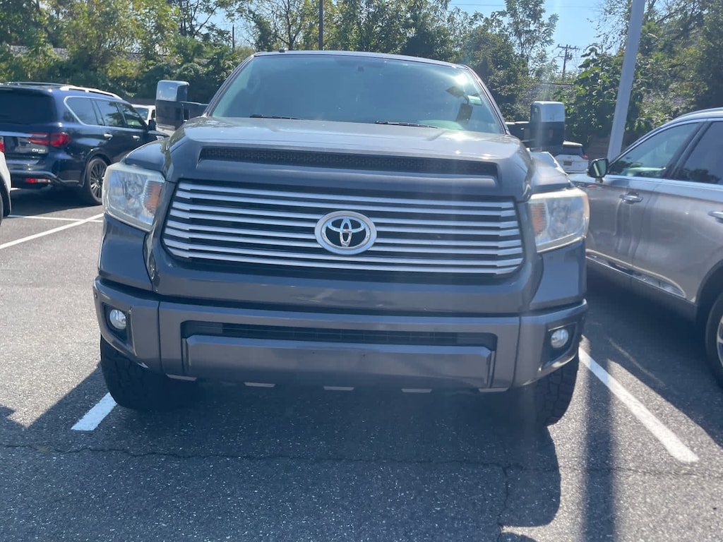 Used 2017 Toyota Tundra Platinum Crewmax 5.5 Bed 5.7L (SE) CrewMax 5.5 Bed 5.7L (SE)