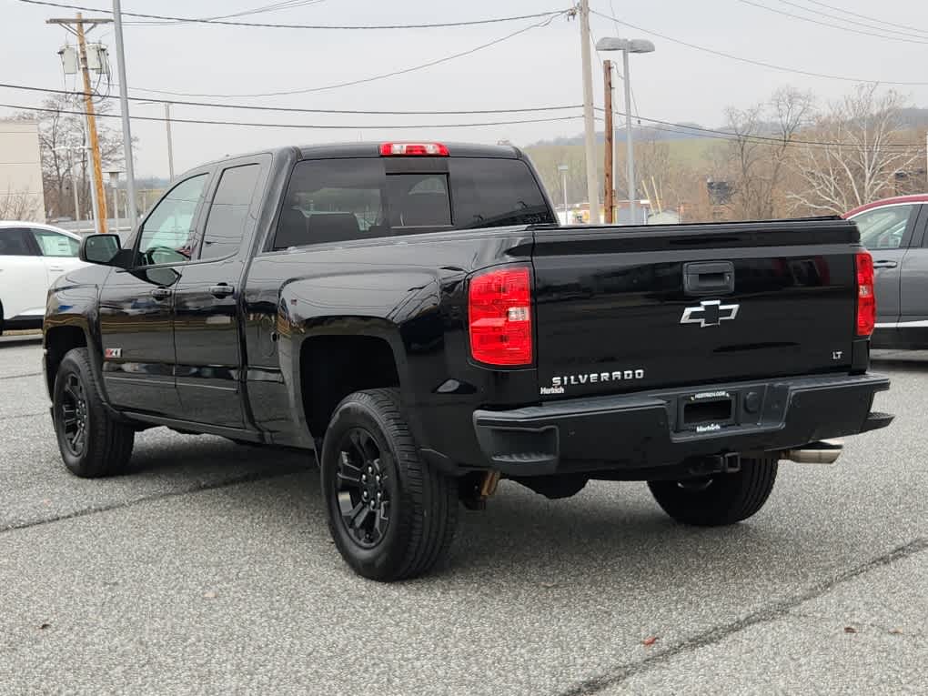 2017 Chevrolet Silverado 1500 LT photo 3