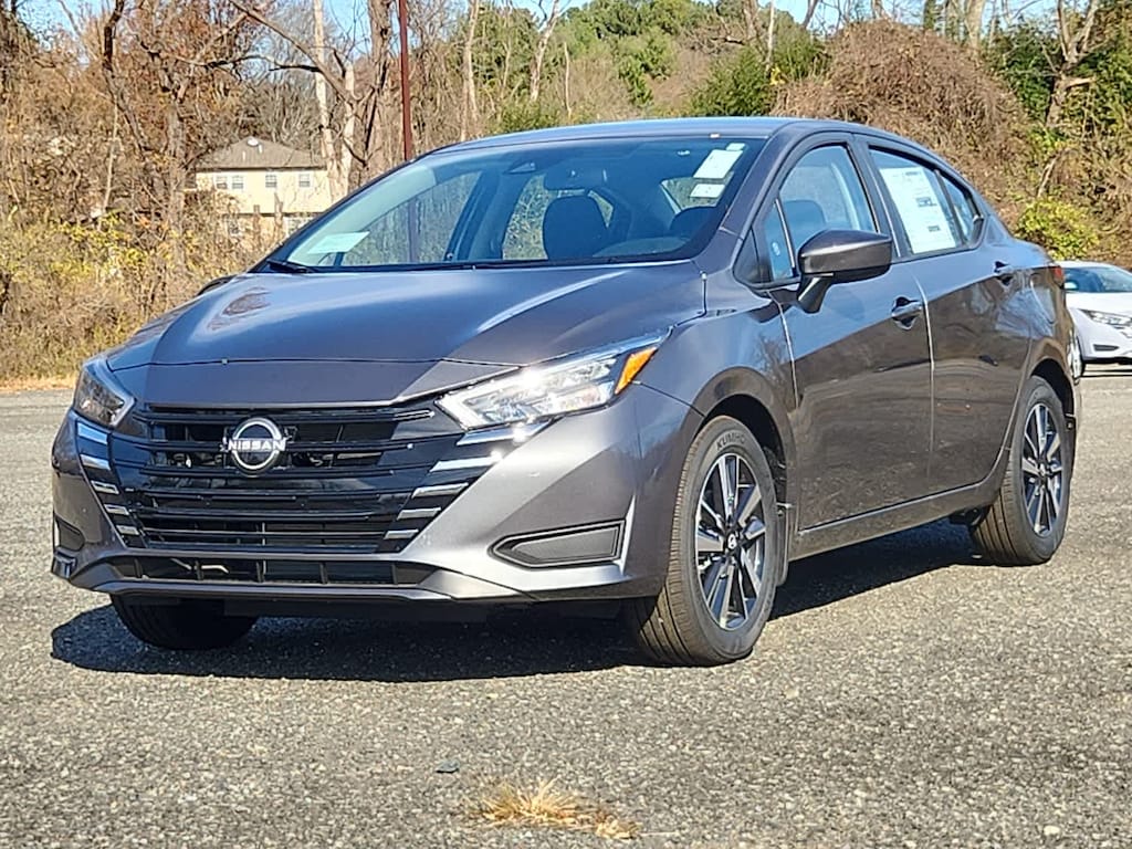 New 2025 Nissan Versa 1.6 SV Sedan