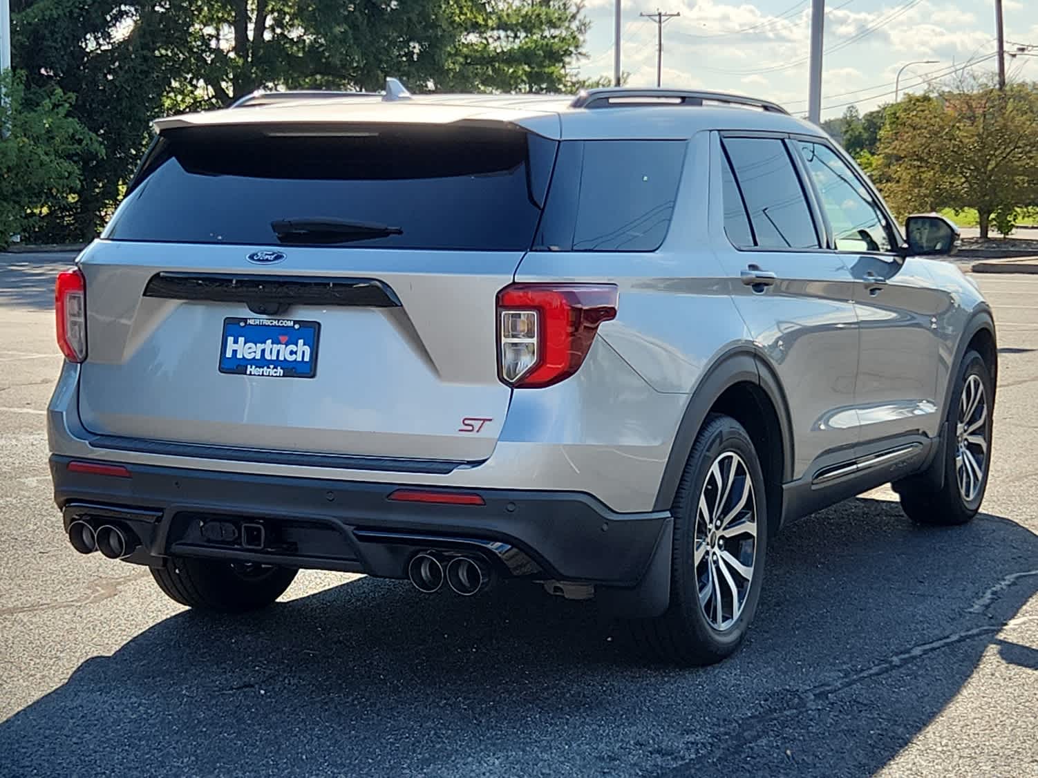 2020 Ford Explorer ST photo 3