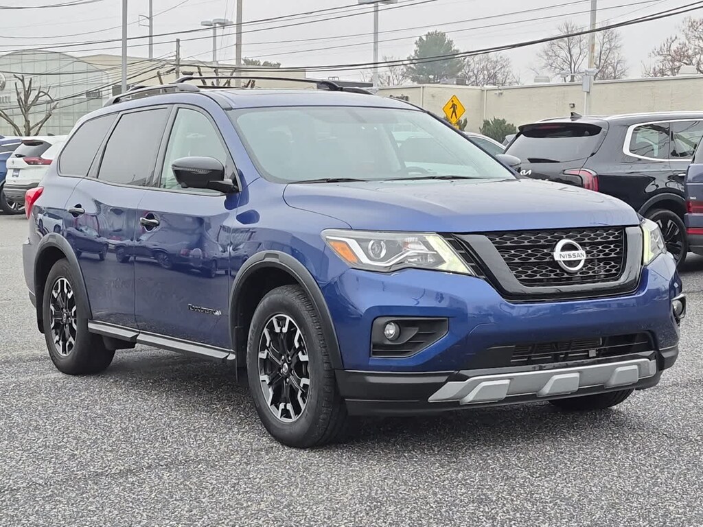 Used 2019 Nissan Pathfinder SL 4x4